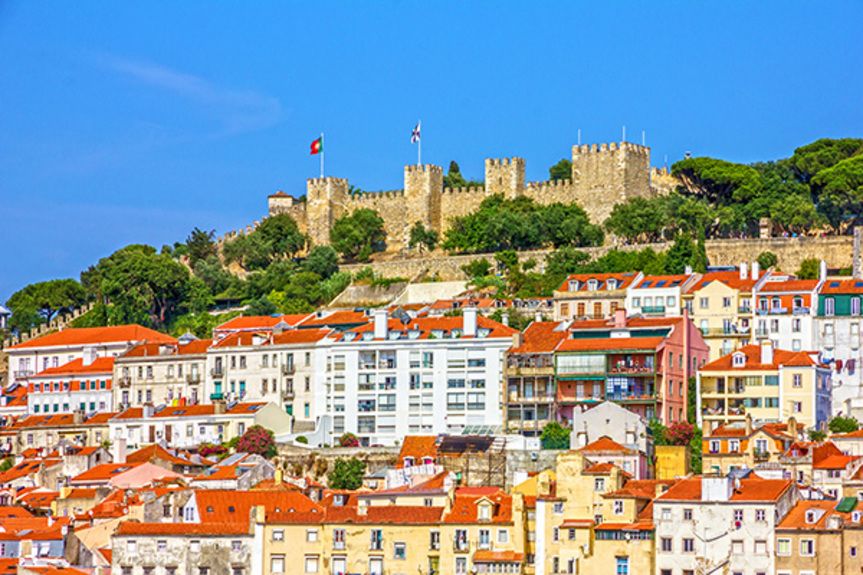 Lisbon-fortress-of-Saint-George-view