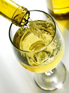 White Wine Pour