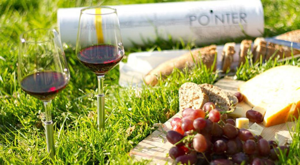 original_pointer-wine-glass-ramona-enache