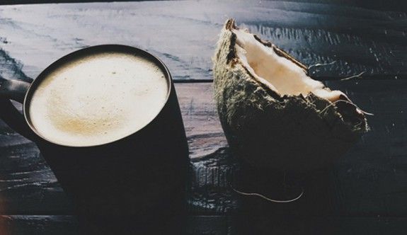 Starbucks-Coconut-Milk-Latte