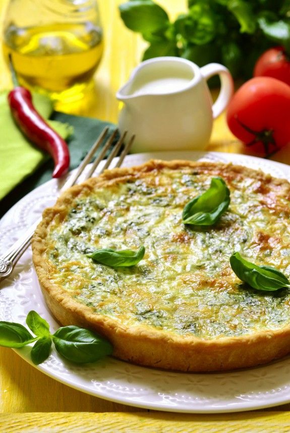 39762420 – quiche with spinach – traditional dish of french cuisine.