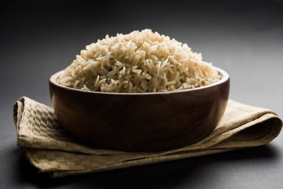 Ο σωστός τρόπος για να βράσετε καστανό ρύζι 