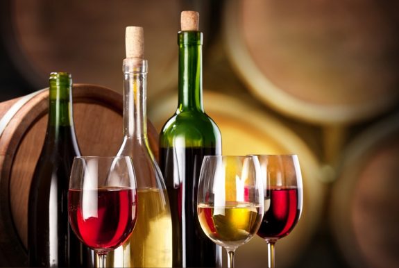 10298913 – wine tasting in the wine cellar.