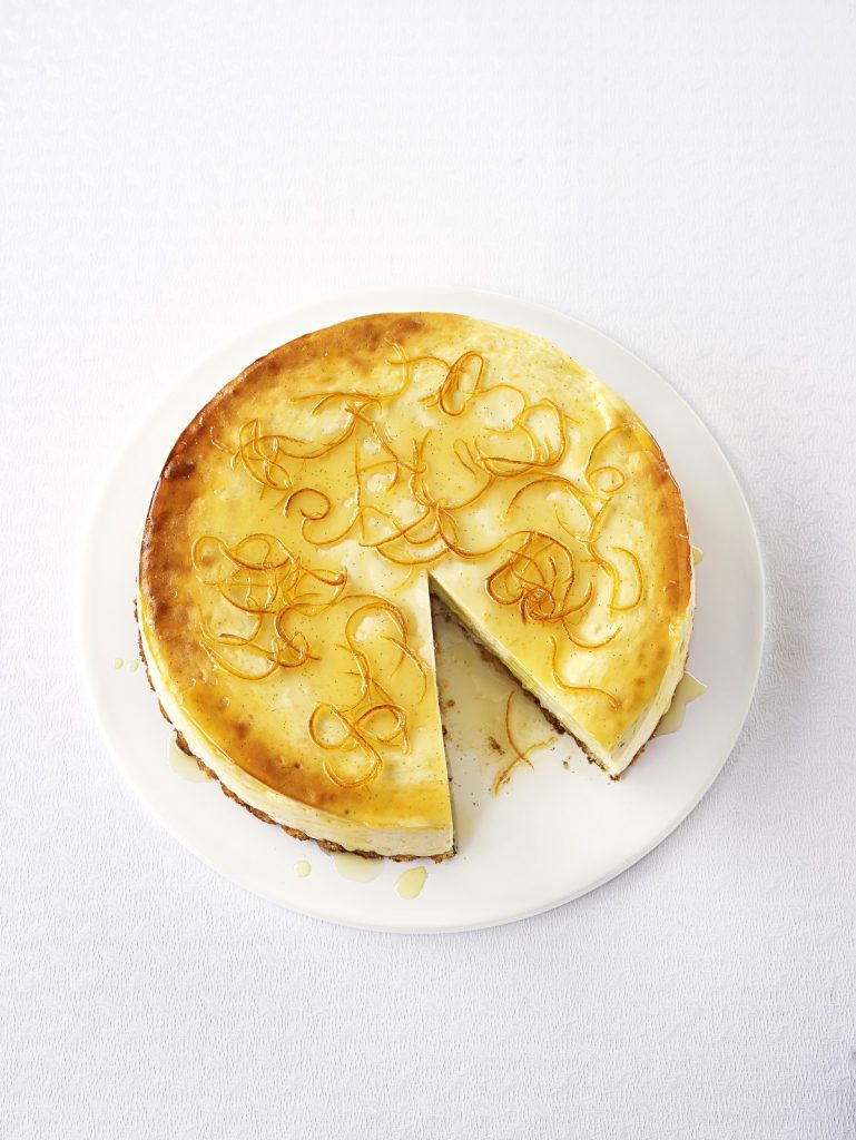 Cheesecake με ελληνικά φρέσκα τυριά: 6 συνταγές που πρέπει να δοκιμάσετε