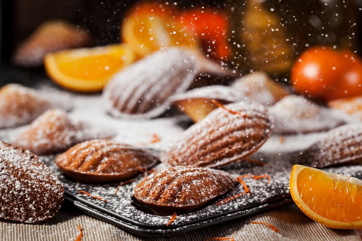 Orange and honey madeleines cookies