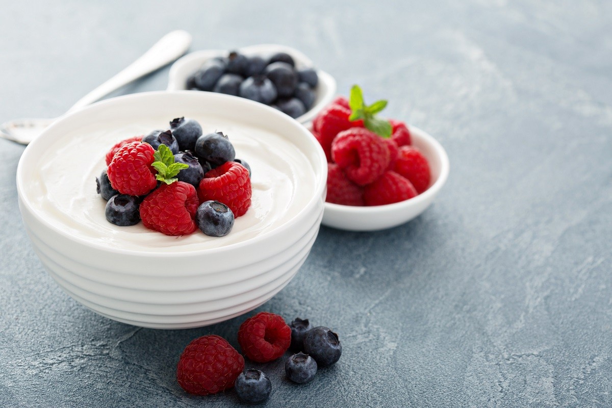 Healthy Greek yogurt bowl with berry
