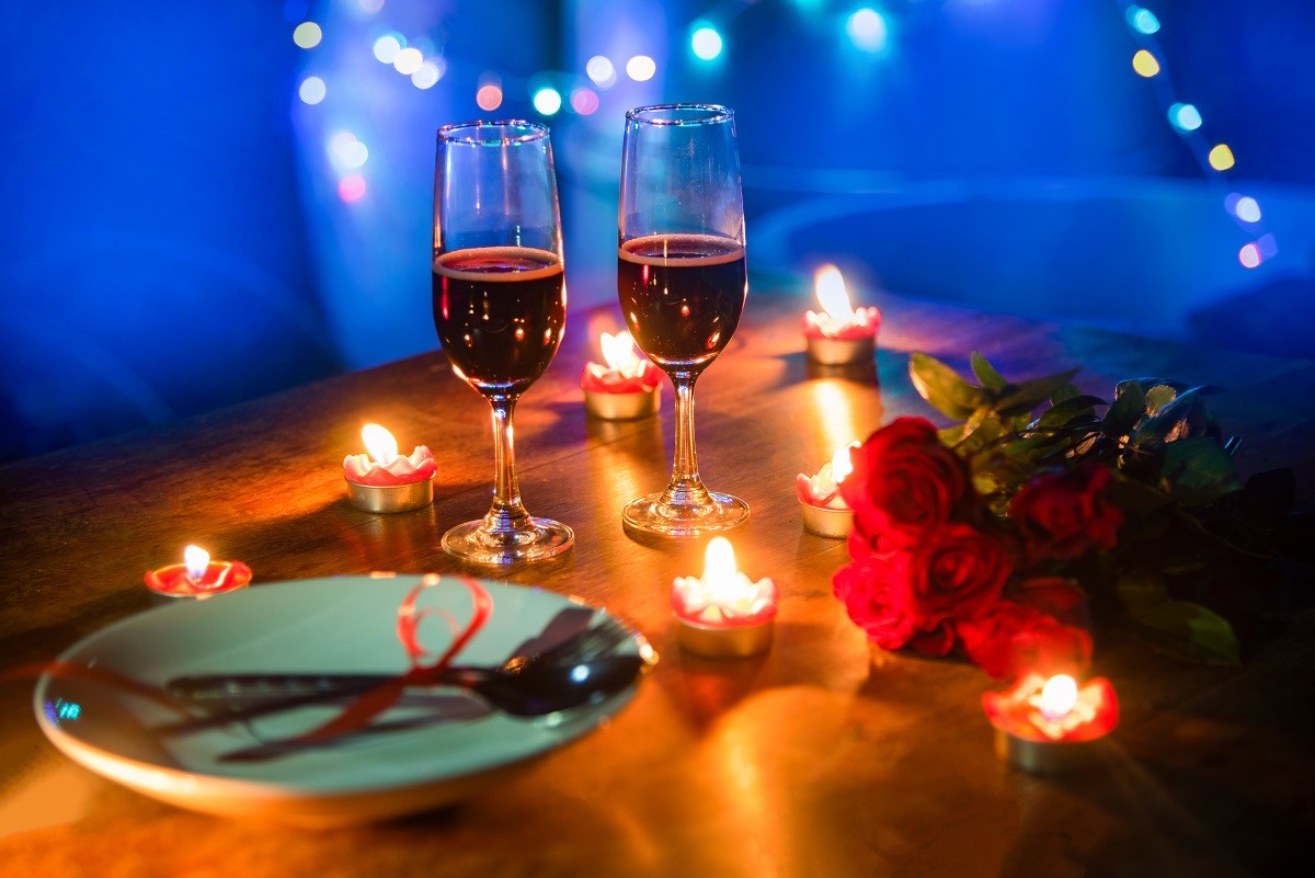 Valentines dinner romantic love concept Romantic table setting d
