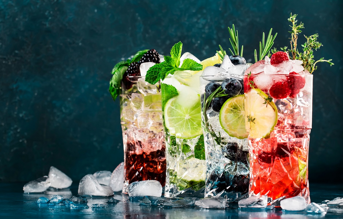 Cocktails,Drinks.,Classic,Alcoholic,Long,Drink,Or,Mocktail,Highballs,With
