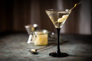 Gibson,Alcohol,Cocktail,With,Martini,And,Onions,In,Martini,Glass.
