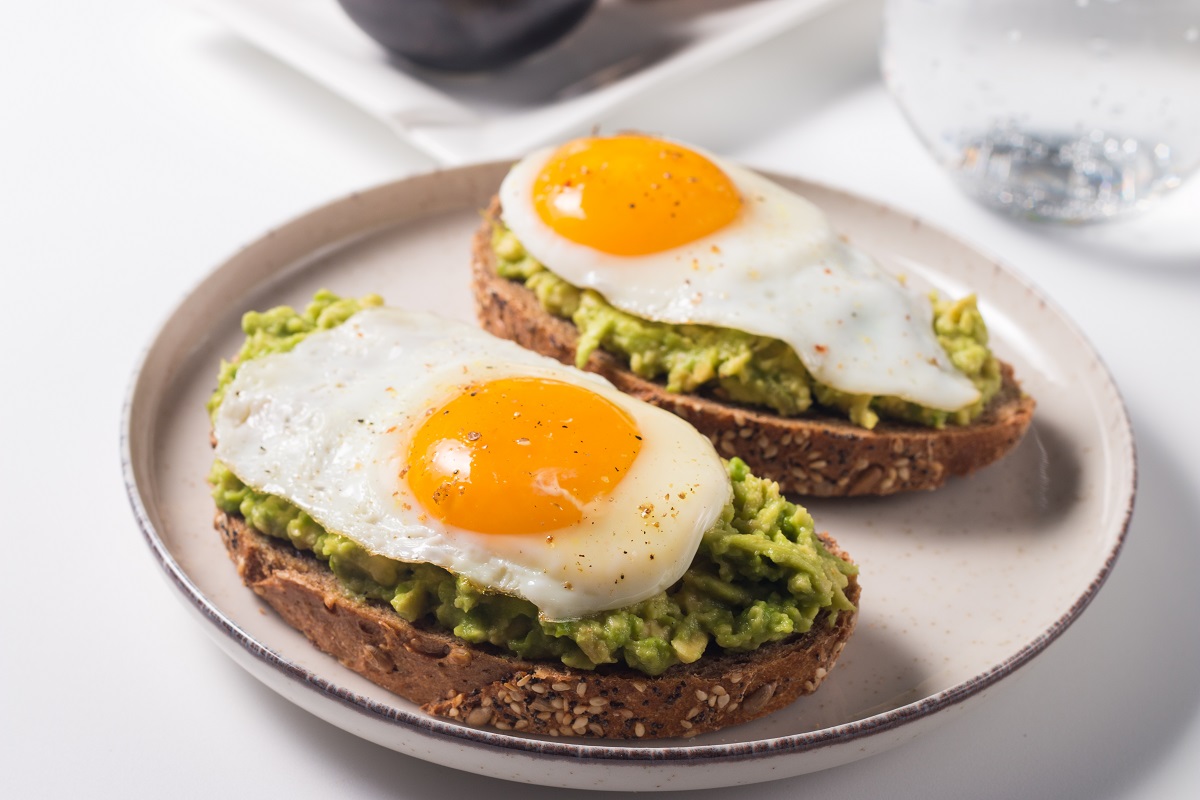 Avocado,Egg,Sandwich,With,A,Glass,Of,Water.,Healthy,Light
