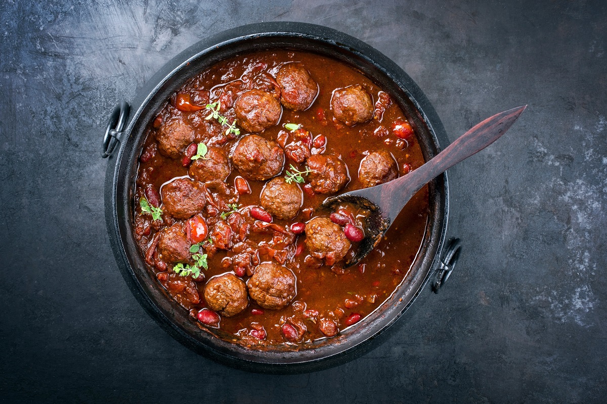 Traditional,Slow,Cooked,American,Tex-mex,Meatballs,Chili,With,Mincemeat,And