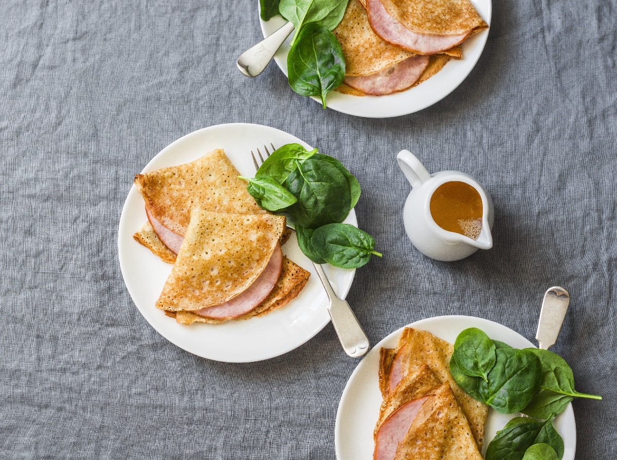 Crepes,With,Ham,And,Spinach.,Delicious,,Nourish,Breakfast,On,A