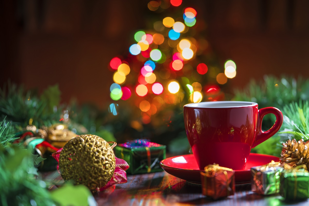 Cup,Of,Coffee,With,Christmas,Decorations