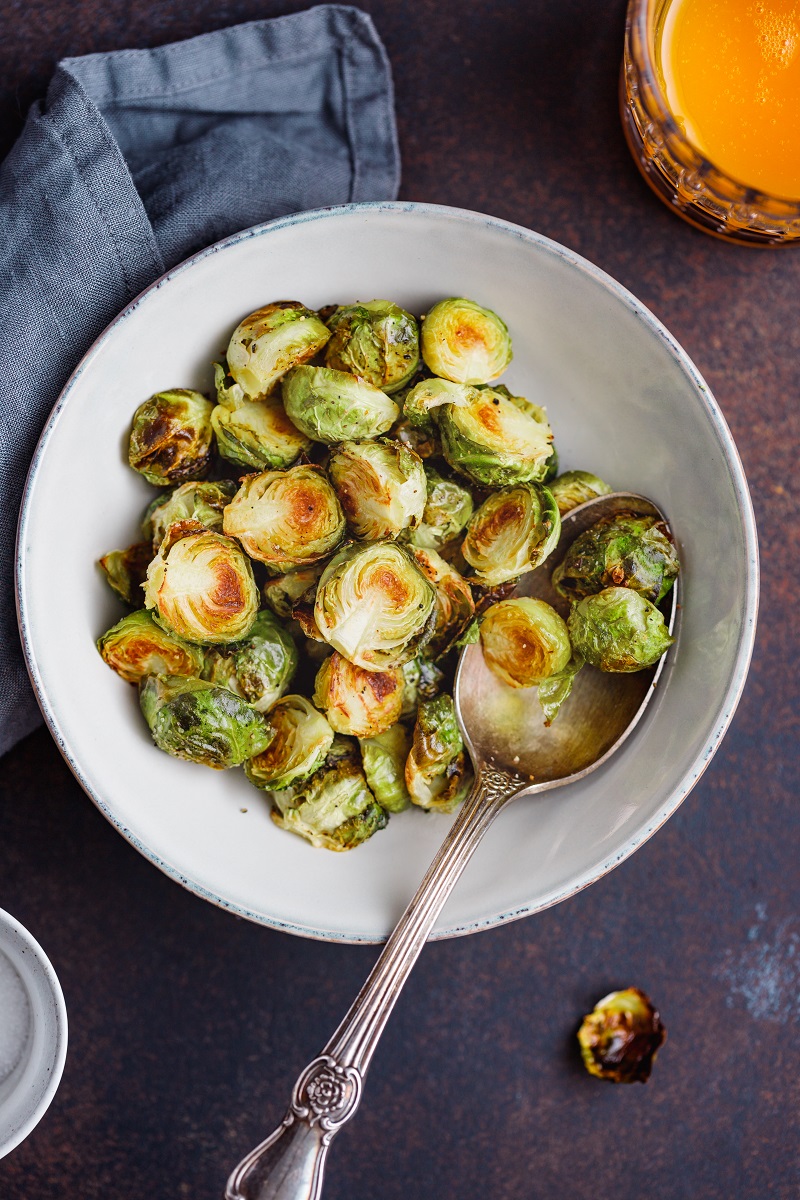 Top,View,Of,A,Ceramic,Bowl,With,Roasted,Brussel,Sprouts